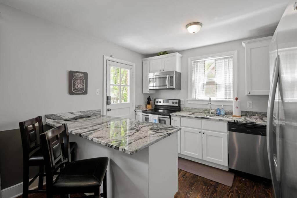 Private House + Yard Central Location To All Rva Ричмънд Екстериор снимка